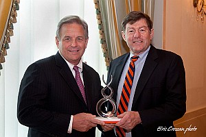 Delaware Bio 2010 Gala Visionary Award to Chad Holliday